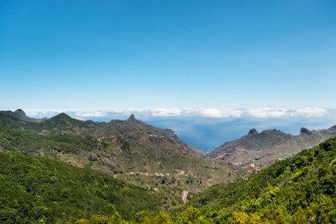Tenerife dağlarının manzarası. Kanarya Adaları, İspanya.