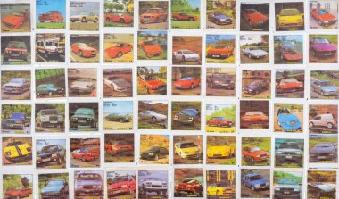 28 Mart 2021, Minsk, Belarus. antika Bombibom sakız ambalajları toplamak hobi.