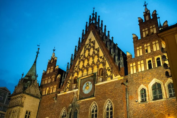 Bunte Morgenszene Auf Dem Breslauer Marktplatz Mit Rathaus Sonniges Stadtbild — Stockfoto