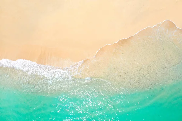 Una Vista Desde Una Altura Una Playa Tropical Olas Rompiendo — Foto de Stock