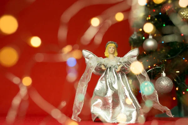 Ano Novo Cartão Natal Fundo Vermelho Natal Anjo Branco Luzes — Fotografia de Stock