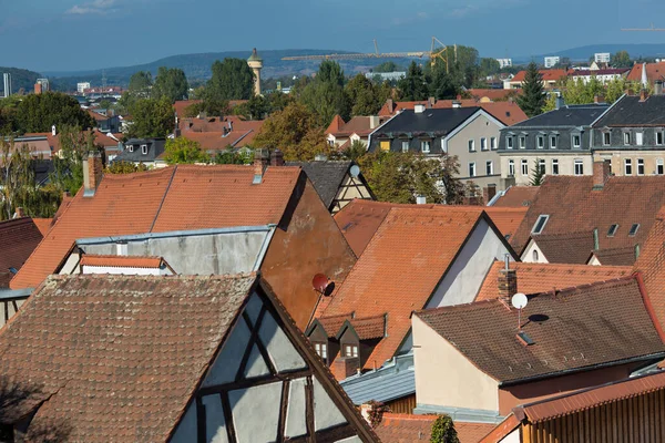 Bamberg, Bavyera, Almanya - 16.10.2016: Bamberg 'in eski tarihi sokak ve mimari manzarası, Yukarı Franconia, Almanya' nın Bavyera bölgesi