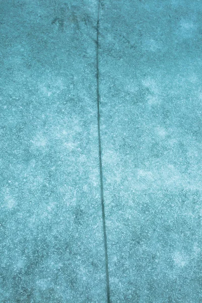 凍結湖の雪と氷の構造 冬の風景のコンセプト 冬の時間帯に凍結川の表面ビュー 湖の真冬の氷 — ストック写真