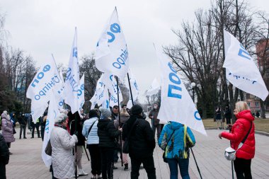 Dnipropetrovsk, Ukrayna -03.19.2021: Girişimciler tecridi protesto etmek için toplandılar.