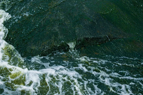 Textura Del Agua Superficie Una Pequeña Cascada Primer Plano Estepa —  Fotos de Stock