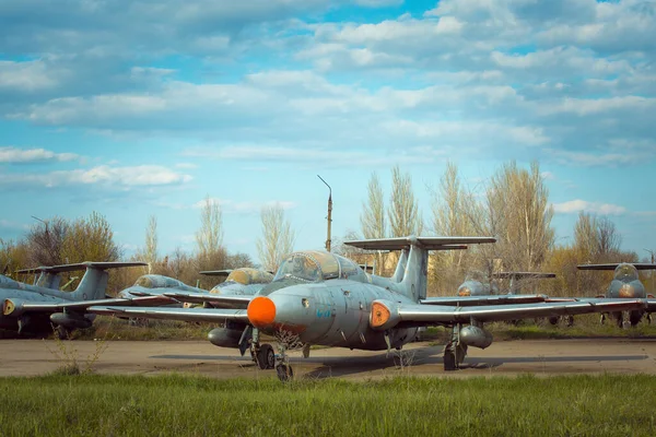 Antiguo Avión Militar Soviético Pie Aeródromo Técnica Usada Oxidada — Foto de Stock