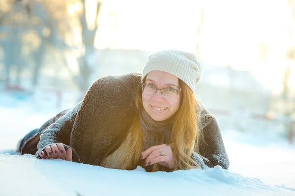 Happy Woman Plays Snow Sunny Winter Day Girl Enjoys Winter — Stock Photo, Image