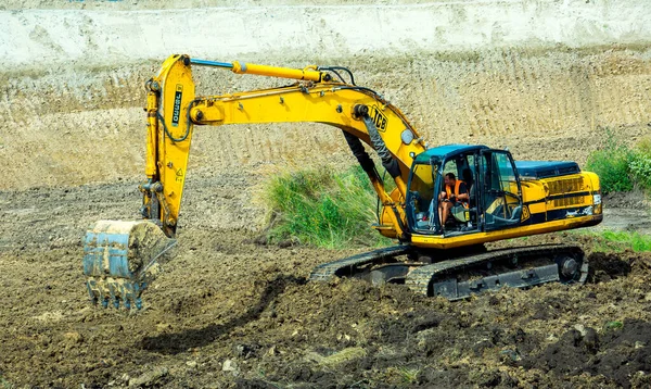 Dnepropetrovsk Ucrânia 2021 Escavadora Trabalha Canteiro Obras Terraplenagens Escavadeira Obras — Fotografia de Stock