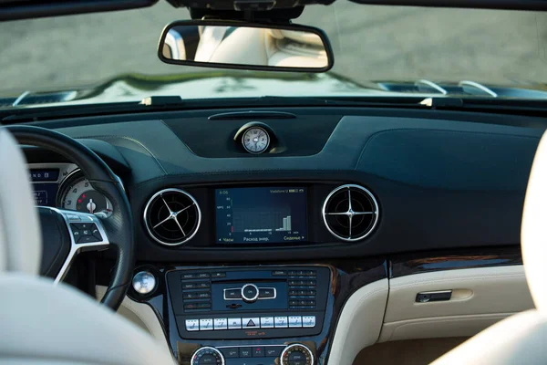 Dnepropetrovsk Ukraine 2021 Photos Mercedes Benz Sl550 Convertible Dashboard View — Stock Photo, Image