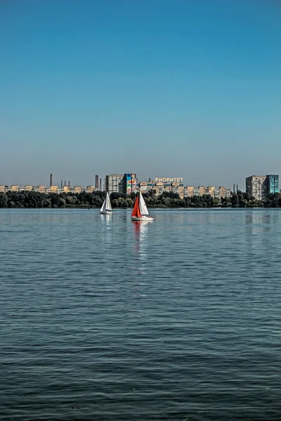 Dnepropetrovsk Oekraïne 2021 Veel Zeiljachten Varen Langs Dnjepr Regatta Gewijd — Stockfoto