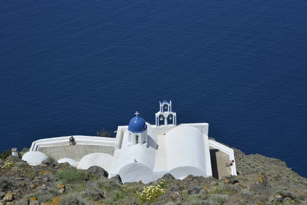 Capilla tradicional azul y blanca en Imerovigli — Foto de Stock
