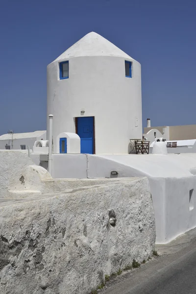 Moinho de vento Oia Santorini — Fotografia de Stock