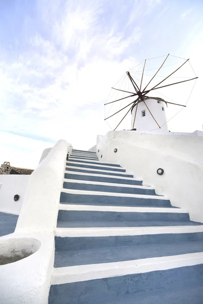 Oia Santorini yel değirmeni — Stok fotoğraf