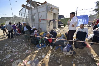 mülteci göçmenler, Lesvos şişme bot teknelerde geldi