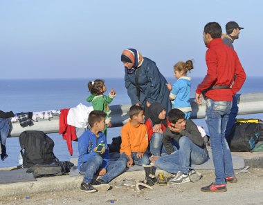 mülteci göçmenler, Lesvos şişme bot teknelerde geldi