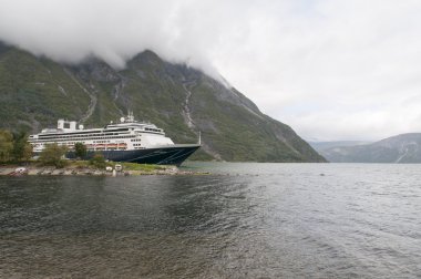Cruise gemi defne Norveç'te