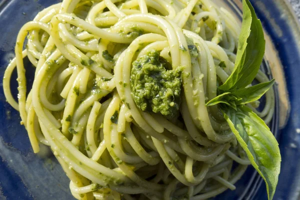 Macarrão pesto — Fotografia de Stock