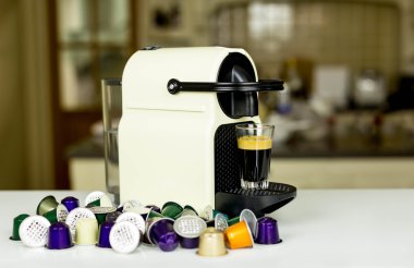 Odak gözlük Espresso Espresso makinesi üzerinde atış seçili