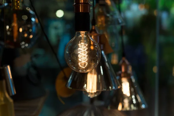 Bella decorazione lampada stile Vintage incandescente — Foto Stock