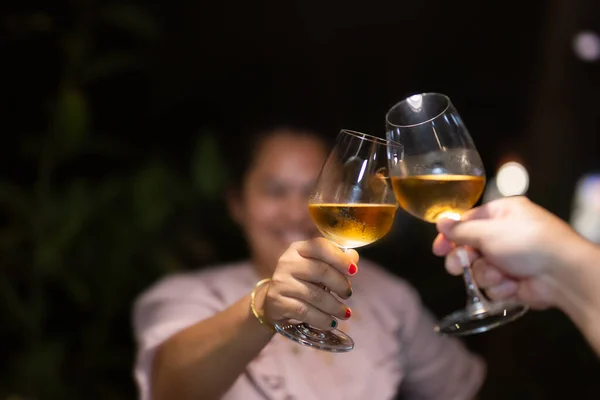 Tiro Alta Iso Com Baixo Casal Luz Torrefação Vinhos Férias — Fotografia de Stock