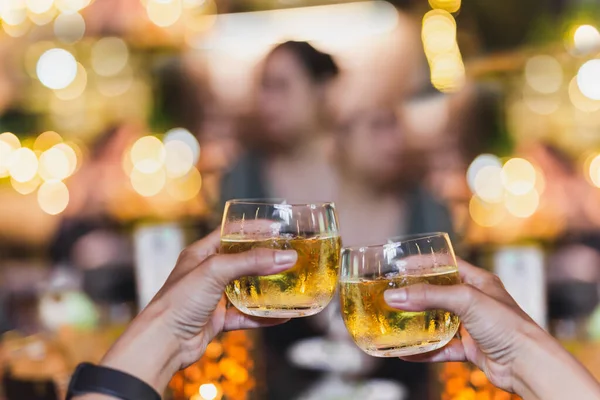 Friends Clinking Glass Whisky Celebration Background Bokeh Lights — Stock Photo, Image