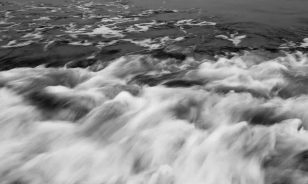 Un paesaggio marino oceanico con movimento sfocato — Foto Stock