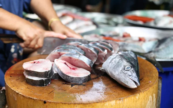 Fresh King mackerel in the market — Stock Photo, Image
