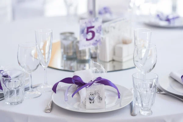 Decoração do casamento violeta branco — Fotografia de Stock