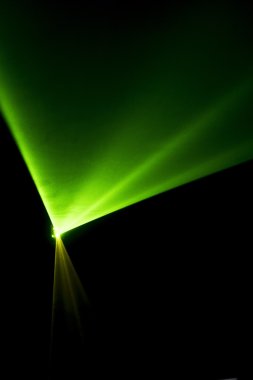 Lazer ışını siyah bir arka plan