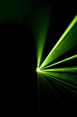 Lazer ışını siyah bir arka plan