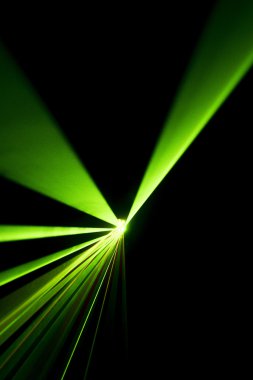 Lazer ışını siyah bir arka plan