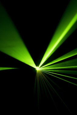 Lazer ışını siyah bir arka plan