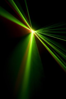 Lazer ışını siyah bir arka plan