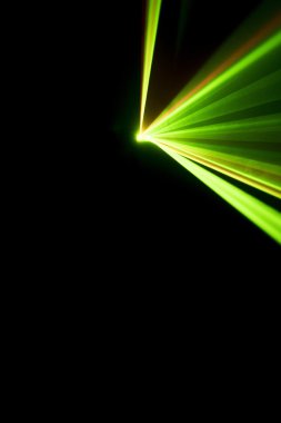 Lazer ışını siyah bir arka plan