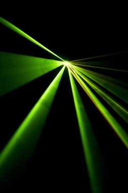 Lazer ışını siyah bir arka plan
