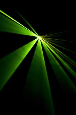 Lazer ışını siyah bir arka plan