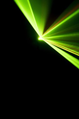 Lazer ışını siyah bir arka plan