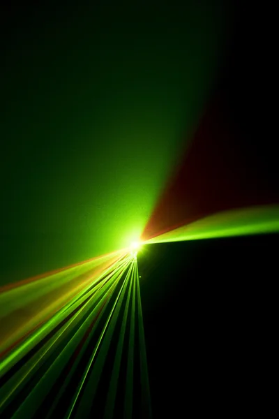 Lazer ışını siyah bir arka plan