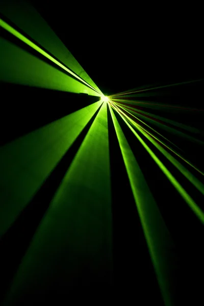 Feixe de laser não um fundo preto — Fotografia de Stock