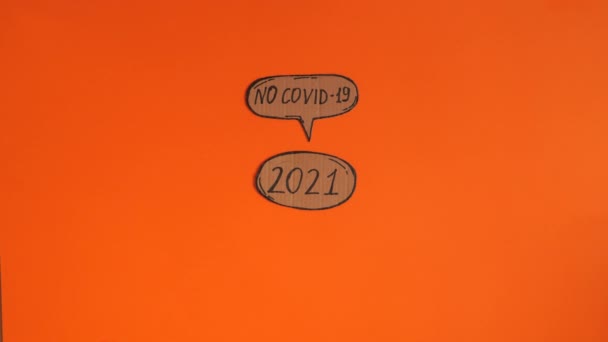 2021 Социально Экономические Ожидания Написанные Пузырьках Мультфильмов Оранжевом Фоне Остановите — стоковое видео