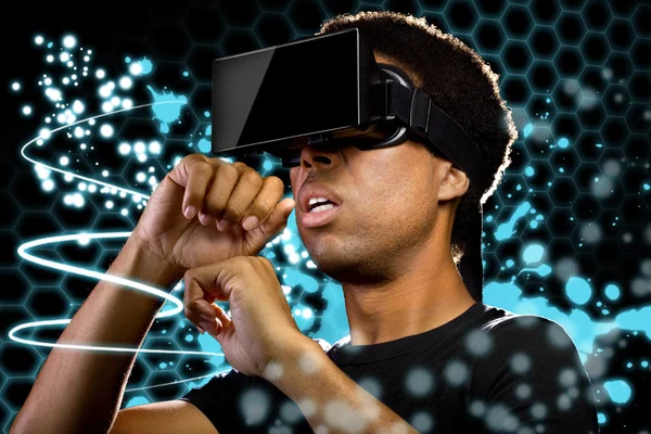 Om purtând căști de realitate virtuală — Fotografie, imagine de stoc