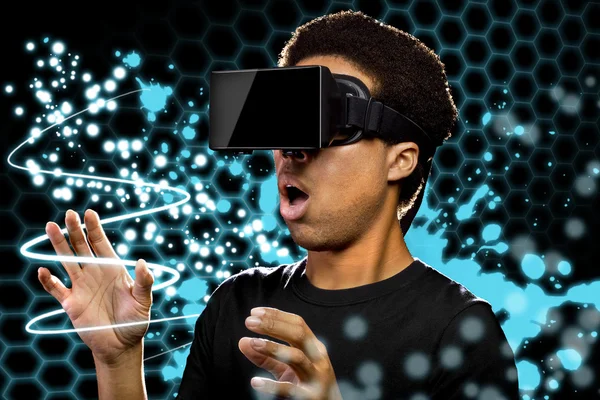 Man wearing Virtual Reality headset — Stock Photo, Image