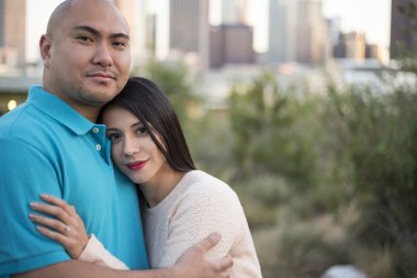 Bir parkta bir tarihte Latin Çift 