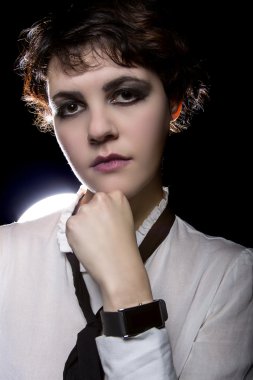  Model giyen akıllı izle