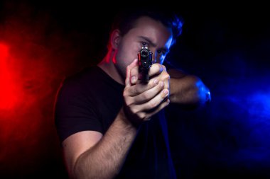 Polis bir suçlu çekim