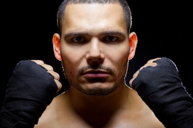 Latino mma savaşçı