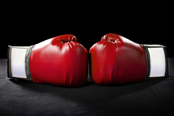 两个拳击手套 — 图库照片