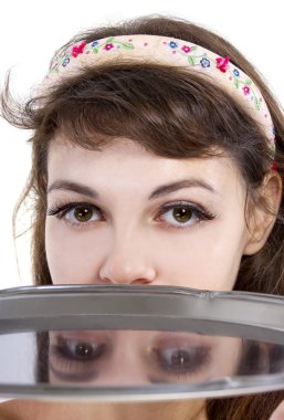 Kadın holding boş tepsi