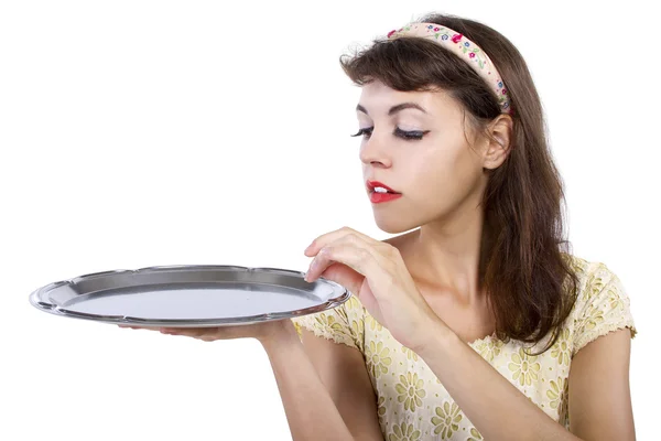 Mulher segurando bandeja em branco — Fotografia de Stock