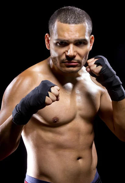 MMA-harcos, legördülő izmok — Stock Fotó